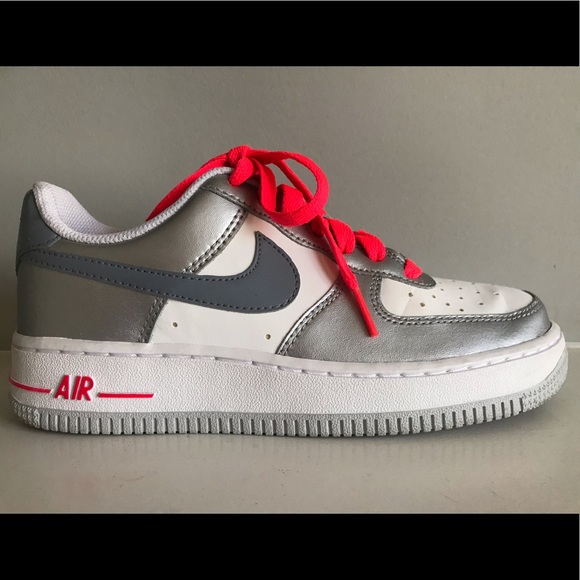 Nike Shoes - Nike Air Force 1 One Low Sneakers Sz 4Y / 5.5 Wmn